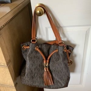 Michael Kors Marina Large logo Drawstring Tote with matching wallet